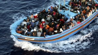 migranti 1 Sbarchi continui a Lampedusa: 185 migranti arrivati su sei imbarcazioni