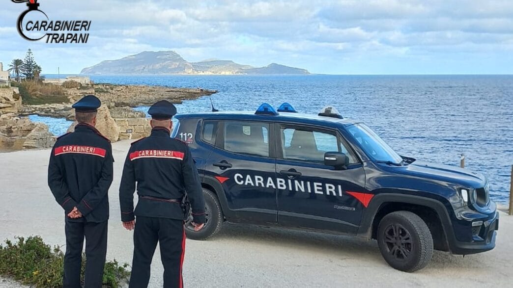 FAV3 1 Favignana, accoltella coppia durante una lite: arrestato un 18enne