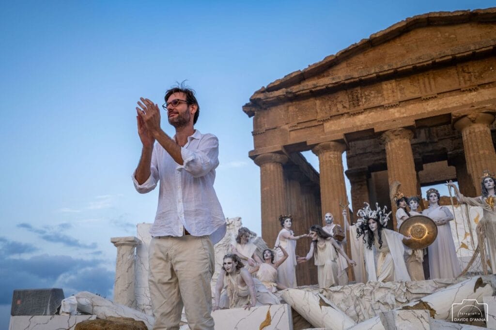 dF SAegQ “Il Risveglio degli Dei”: quando l’alba diventa magia nella Valle dei Templi