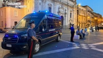 CC CL Droga nascosta tra balcone e accappatoio: arrestato 37enne a Caltanissetta