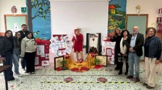 San Cataldo ricorda le vittime di femminicidio: l’Istituto “Carducci” inaugura una vetrina della memoria