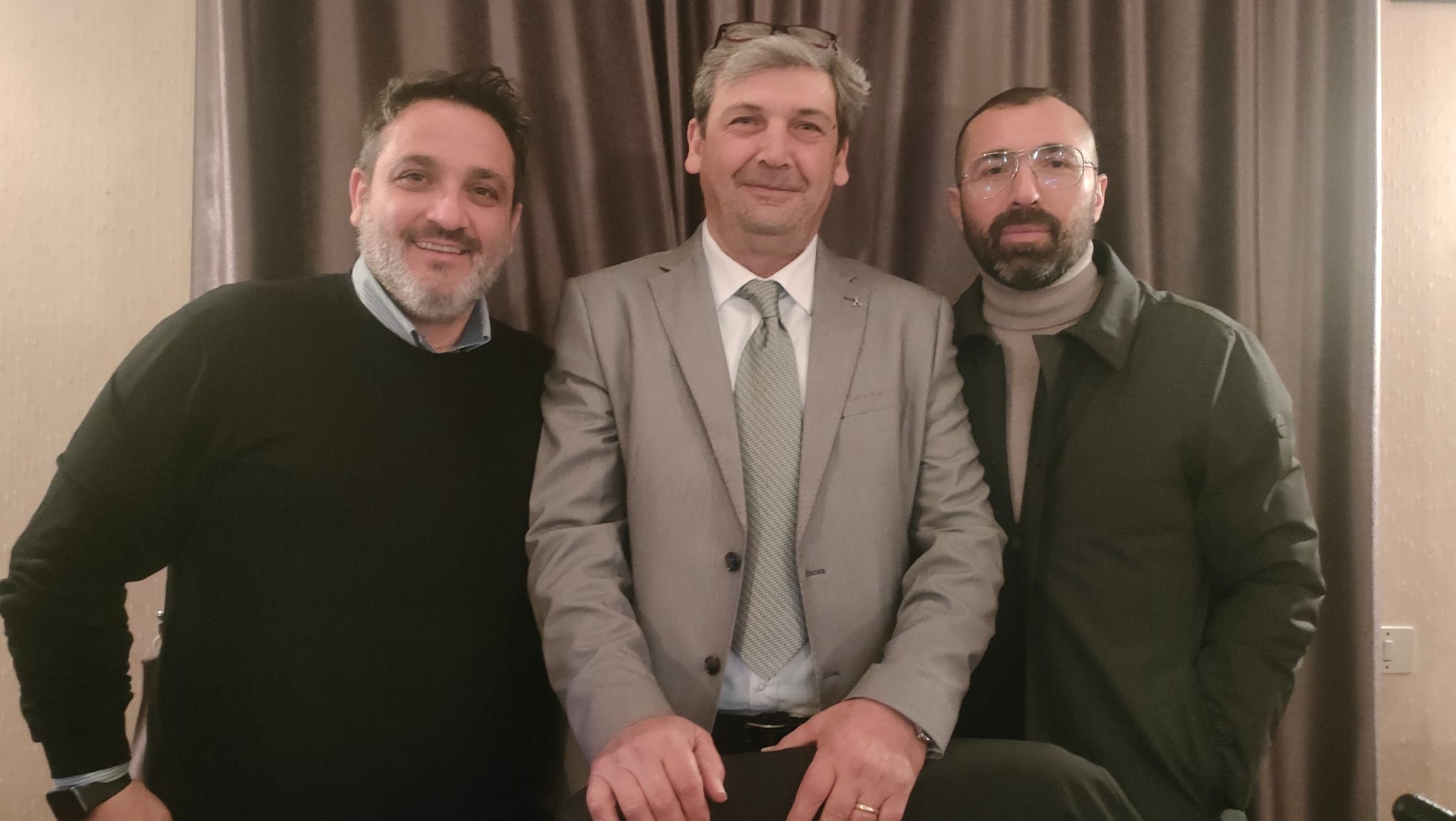 Riesi, si dimette il consigliere Salvatore Lombardo: entra in Consiglio Tommaso Italiano 5 FOTO TOMMASO ITALIANO con Vice Pres e Sindaco Riesi, si dimette il consigliere Salvatore Lombardo: entra in Consiglio Tommaso Italiano