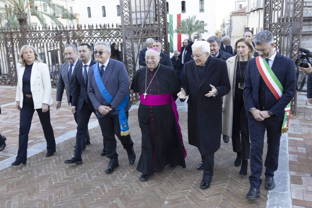 Mattarella a Cefalù per il convegno “Mediterraneo: mare di pace?” 5 96842 Mattarella a Cefalù per il convegno “Mediterraneo: mare di pace?”