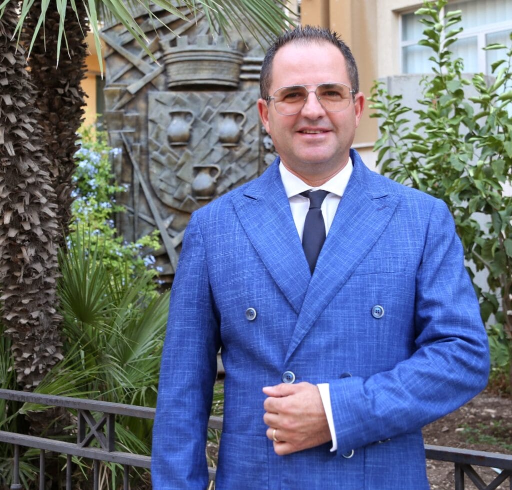 Enrico Riggio, Assessore ai servizi cimiteriali Comune di Riesi