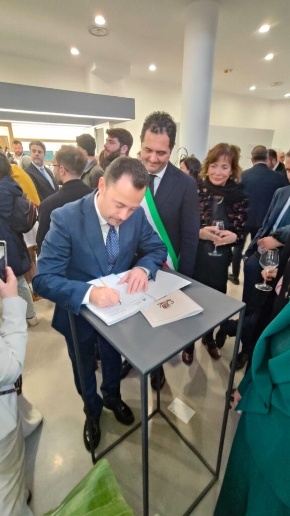 Museo Gela Gela, tagliato il nastro rosso al Museo dei Relitti Greci nell’area demaniale di Bosco Littorio