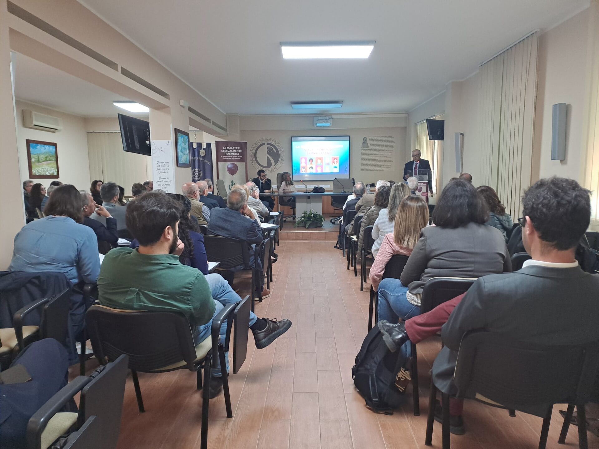 9 maggio 20261 Caltanissetta, all’OMCeO il primo incontro del ciclo “Prevenzione è cura” sulle malattie sessualmente trasmissibili
