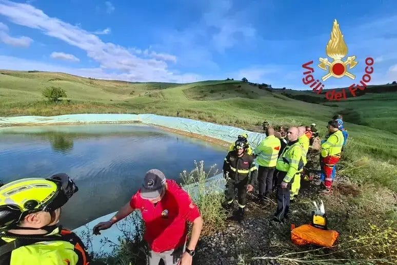 Vigili del Fuoco laghetto Enna Calascibetta, 65enne cade in un laghetto artificiale: inutili i soccorsi