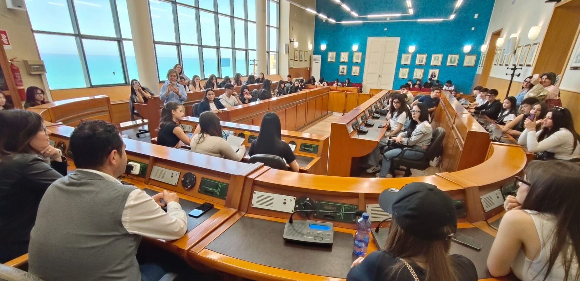 WhatsApp Image 2026 05 06 at 12.37.48 Gela, il Comune accoglie gli studenti del “Leonardo Da Vinci” di Niscemi