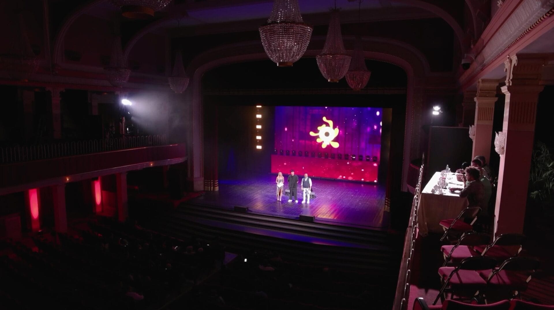 WhatsApp Image 2026 05 16 at 10.34.05 QAL'AT Song Contest: successo per la prima serata al Teatro Rosso di San Secondo