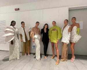 aurora con modella Da Caltanissetta a Patrizia Pepe: il mondo della moda di Aurora Salamanca                 
